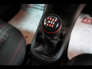 Volkswagen up! thumbnail