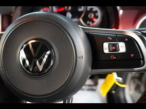 Volkswagen up! thumbnail