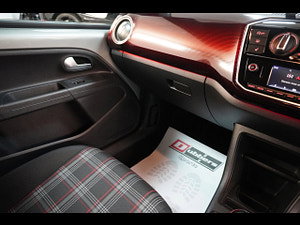 Volkswagen up! thumbnail