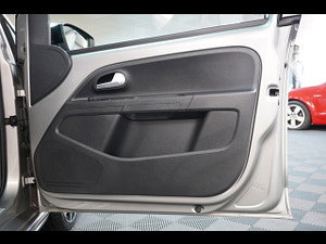 Volkswagen up! thumbnail