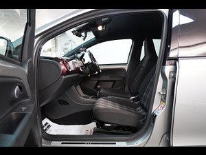 Volkswagen up! thumbnail