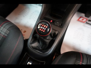 Volkswagen up! thumbnail