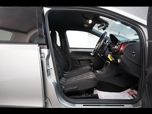 Volkswagen up! thumbnail
