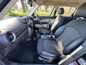 MINI Countryman thumbnail