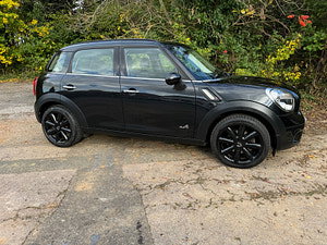 MINI Countryman thumbnail
