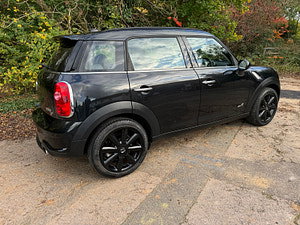 MINI Countryman thumbnail