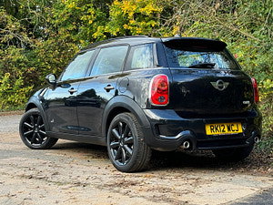 MINI Countryman thumbnail