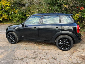 MINI Countryman thumbnail