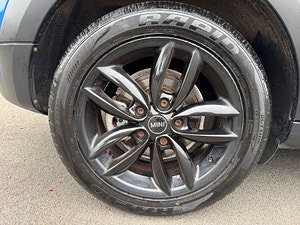 MINI Countryman thumbnail