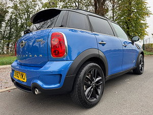 MINI Countryman thumbnail