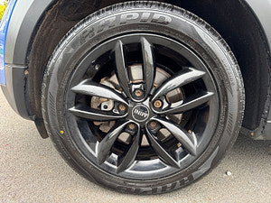 MINI Countryman thumbnail