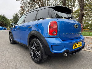 MINI Countryman thumbnail