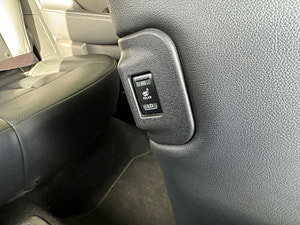 Nissan Leaf thumbnail