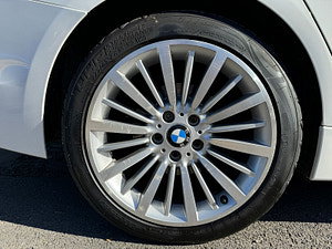 BMW 3 Series thumbnail