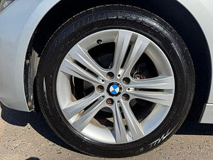 BMW 3 Series thumbnail