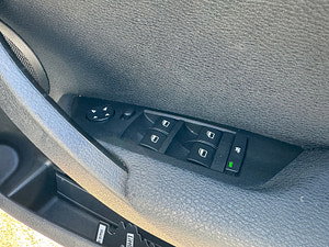 BMW X1 thumbnail