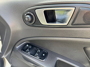 Ford EcoSport thumbnail