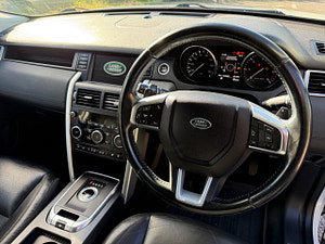 Land Rover Discovery Sport thumbnail
