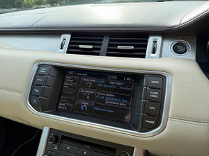 Land Rover Range Rover Evoque thumbnail