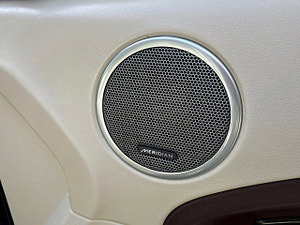 Land Rover Range Rover Evoque thumbnail