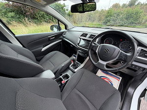 Suzuki SX4 S-Cross thumbnail
