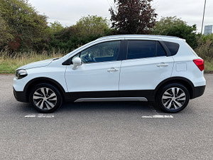 Suzuki SX4 S-Cross thumbnail