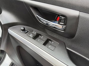 Suzuki SX4 S-Cross thumbnail