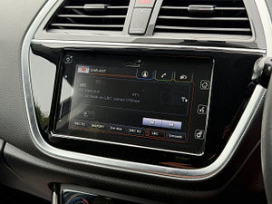 Suzuki SX4 S-Cross thumbnail