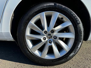 Skoda Superb thumbnail