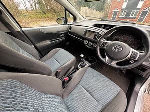 Toyota Yaris thumbnail
