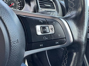 Volkswagen Golf thumbnail