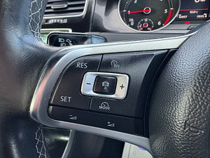 Volkswagen Golf thumbnail