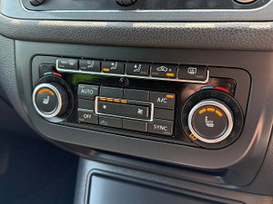 Volkswagen Tiguan thumbnail