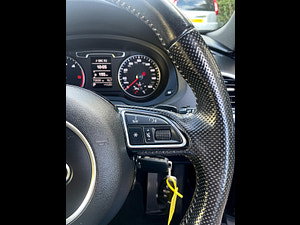 Audi Q3 thumbnail