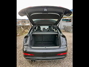 Audi Q3 thumbnail