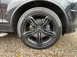 Audi Q7 thumbnail