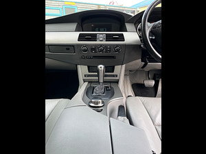 BMW 5 Series thumbnail
