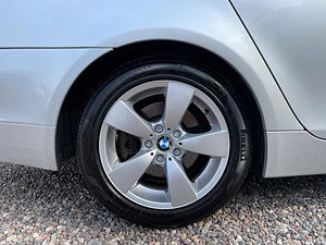 BMW 5 Series thumbnail