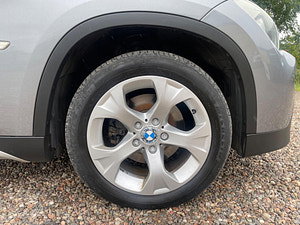 BMW X1 thumbnail