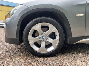 BMW X1 thumbnail