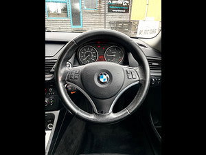 BMW X1 thumbnail