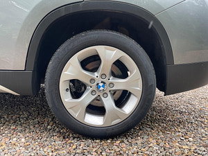 BMW X1 thumbnail