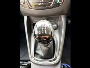 Ford Transit Courier thumbnail