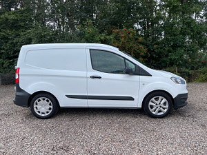 Ford Transit Courier thumbnail