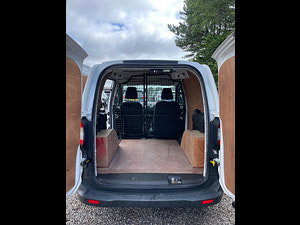Ford Transit Courier thumbnail