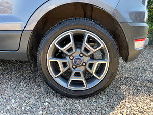 Ford EcoSport thumbnail