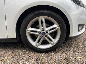 Ford Focus thumbnail
