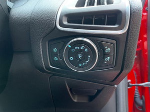 Ford Focus thumbnail