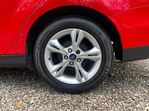 Ford Focus thumbnail