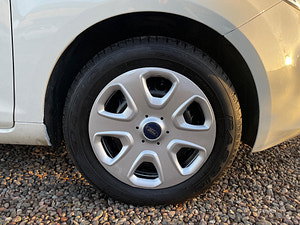 Ford Ka thumbnail